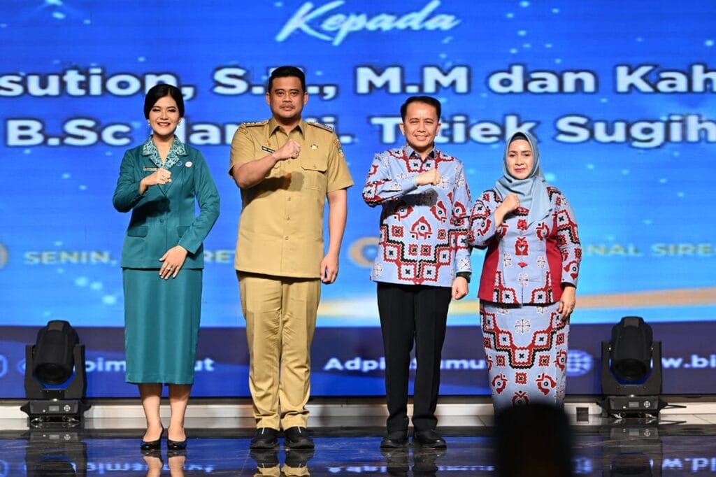 Hari Pertama Ngantor, Gubernur Sumut Bobby Nasution Tekankan Tugas Pemerintah Melayani Masyarakat
