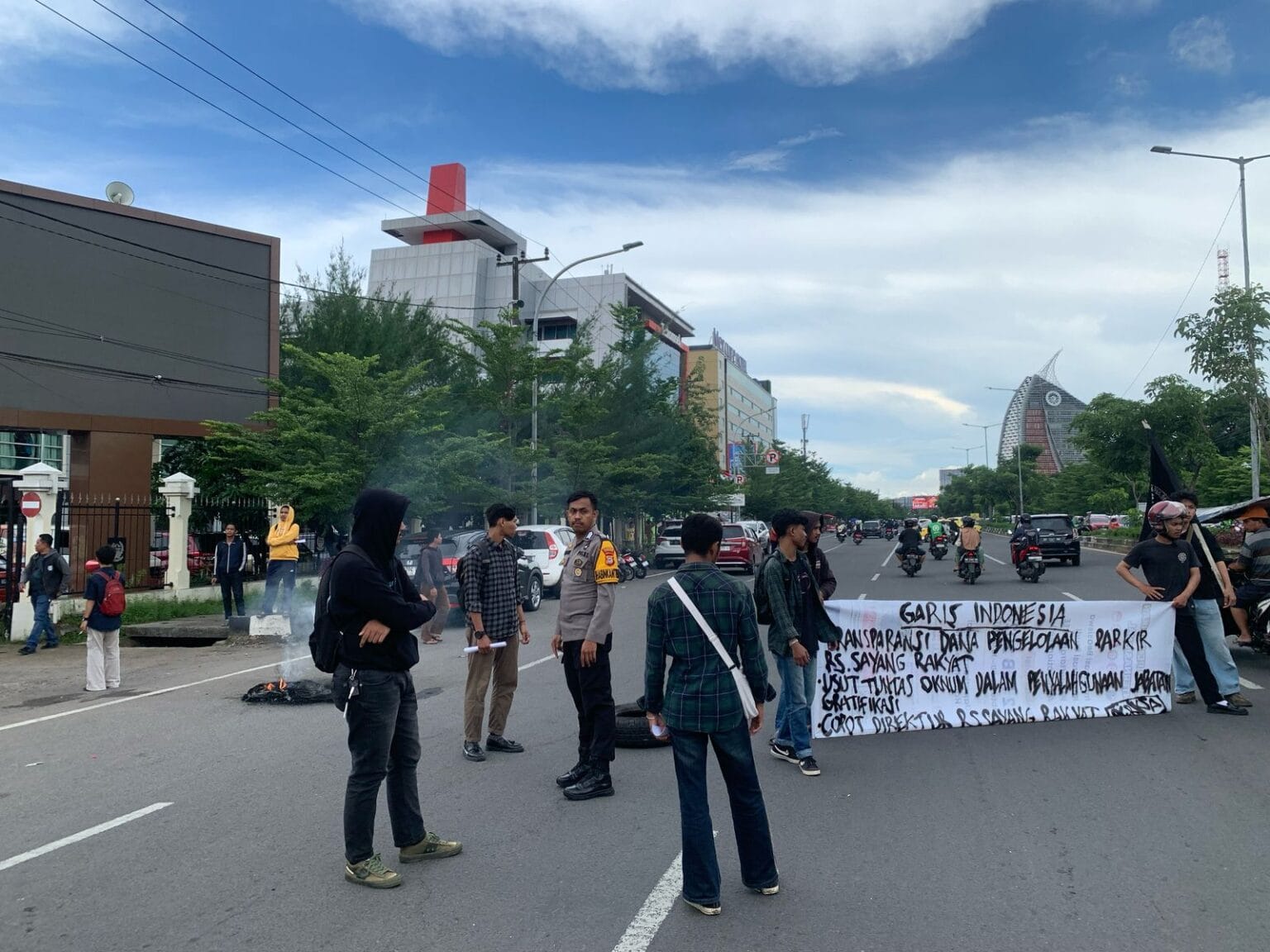 Garis Indonesia akan kembali Aksi Unjuk Rasa Desak Gubernur Copot Direktur RSUD Sayang Rakyat