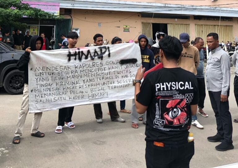 Tuntut Usut Tuntas Pelaku Curas Yang Terjadi Di Kab Gowa, HIMAPI Gelar Unjuk Rasa Di Depan Polres Gowa.