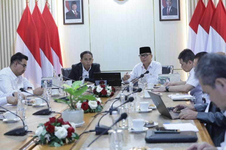 Mendes PDT Jalin Sinergi Dengan Menhut Untuk Sukseskan Kopdes Merah Putih Di Kawasan Perhutanan Sosial