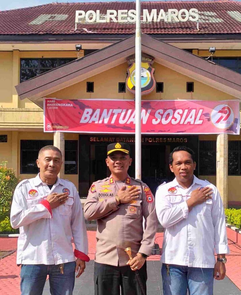 Polres Maros Gelar Pengobatan Massal dan Bakti Sosial Sambut HUT Bhayangkara Ke-79
